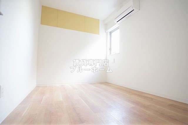 その他　5帖の明るい洋室！