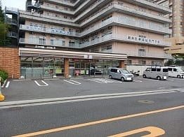 コンビニ　セブンイレブン（コンビニ）まで100m