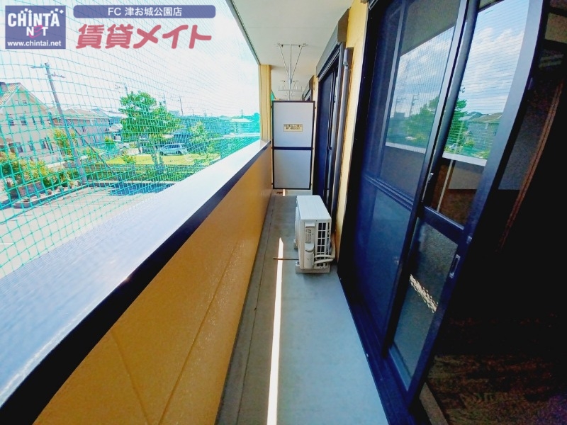 バルコニー　同物件別室写真