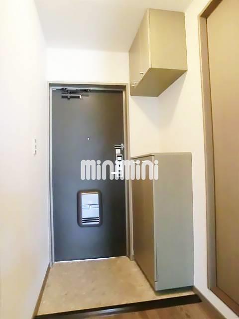 玄関　収納力のある靴箱付の玄関