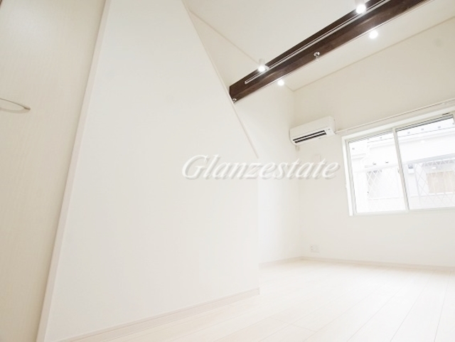 居室・リビング　☆陽の差し込む明るいリビング☆