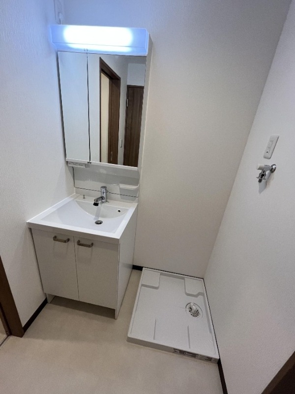 洗面設備　朝の支度にいかがでしょうか。