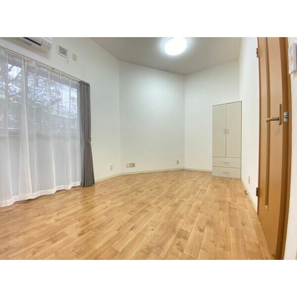 居室・リビング　別室の参考写真です。※現況優先