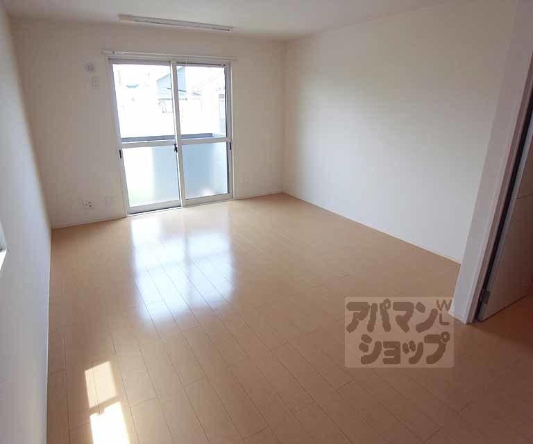 居室・リビング　１１帖あるので広く感じます。