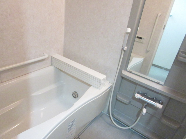 バス・シャワールーム　※代表的な内装写真を掲載しております。