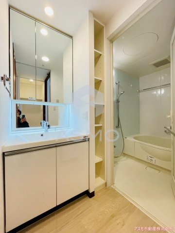 洗面設備　同マンション別部屋　参考写真