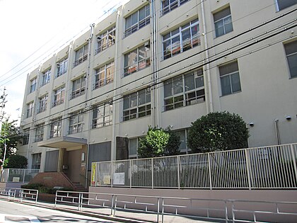 小学校　大阪市立西船場小学校（小学校）まで491m