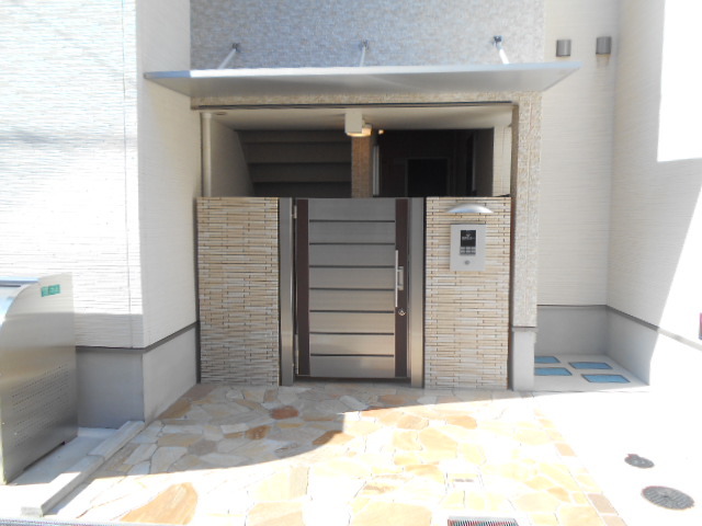 エントランス　カメラ付オートロック