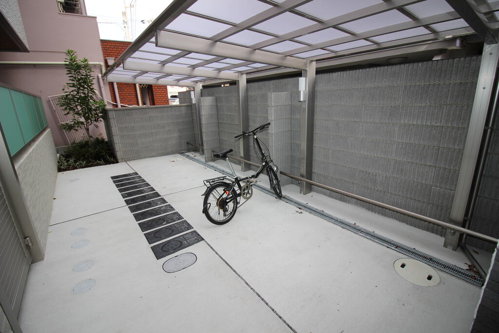 その他共有部分　駐輪場：画像は同社類似物件の写真