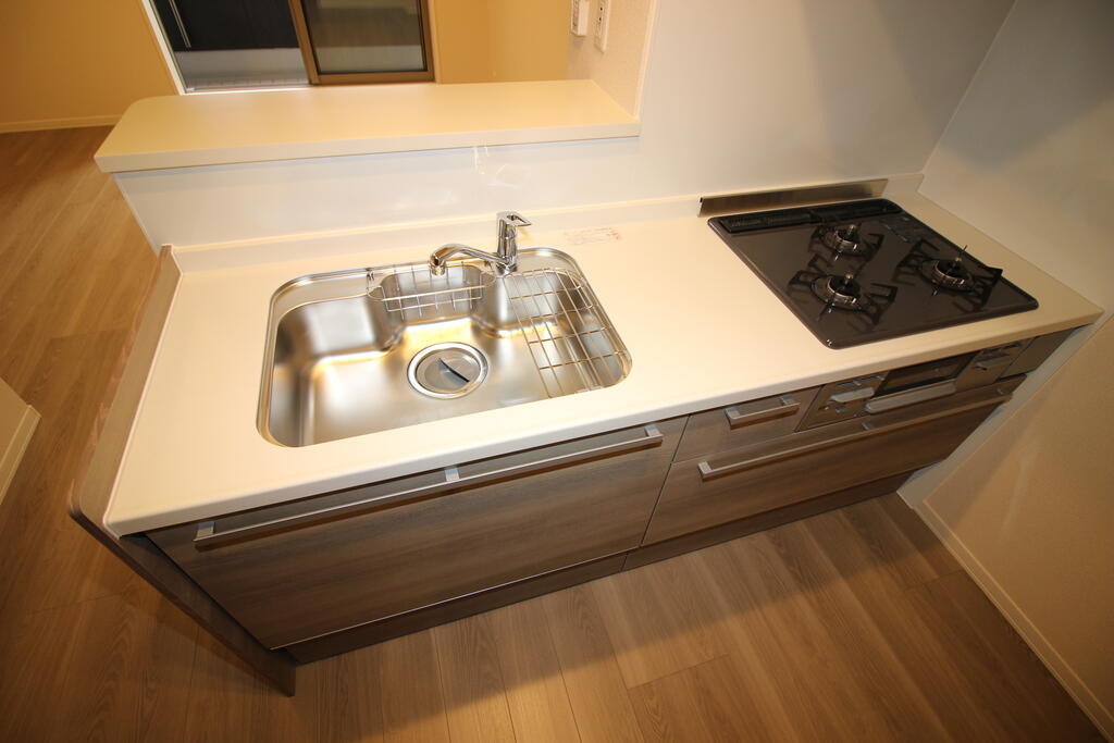 キッチン　キッチン：画像は同社類似物件の写真