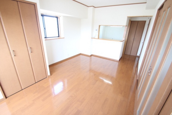 居室・リビング　※別号室の写真です。