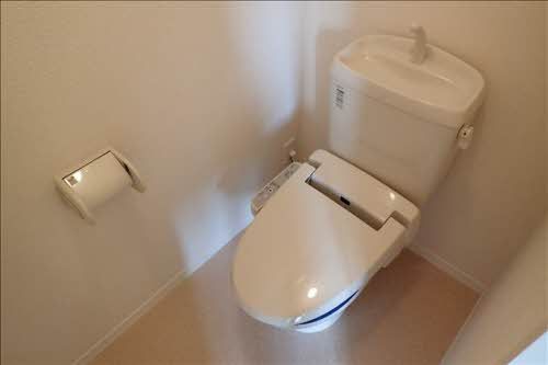 トイレ　洗浄機能付暖房便座