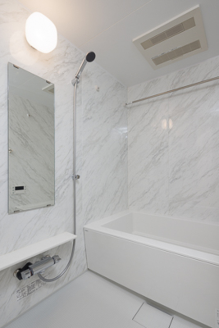 バス・シャワールーム　※写真は同タイプ住戸です。