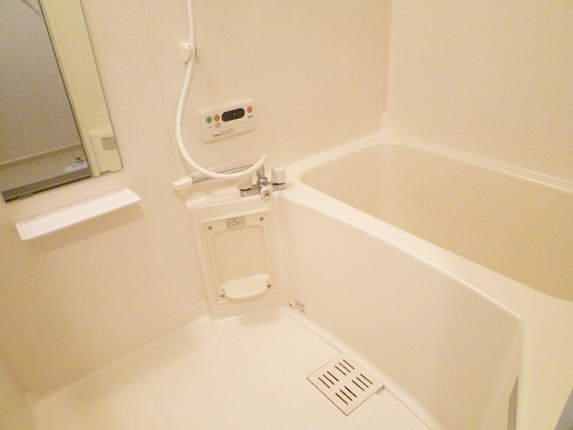 バス・シャワールーム　追い焚き付きでいつでも温かいお風呂に浸かれます☆（イメージ）