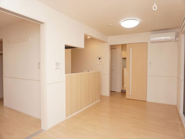 居室・リビング　内装