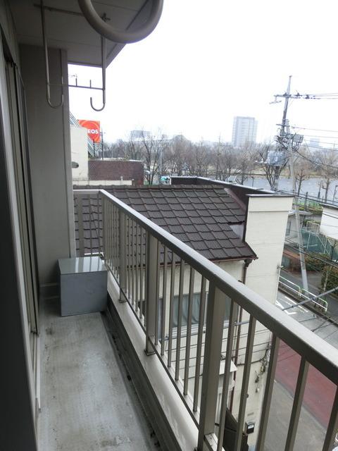 バルコニー　広々としたバルコニーです