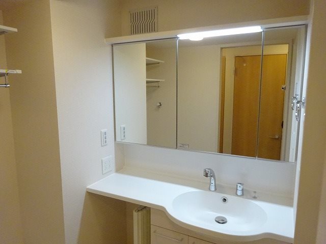 洗面設備　※同物件他部屋写真です※