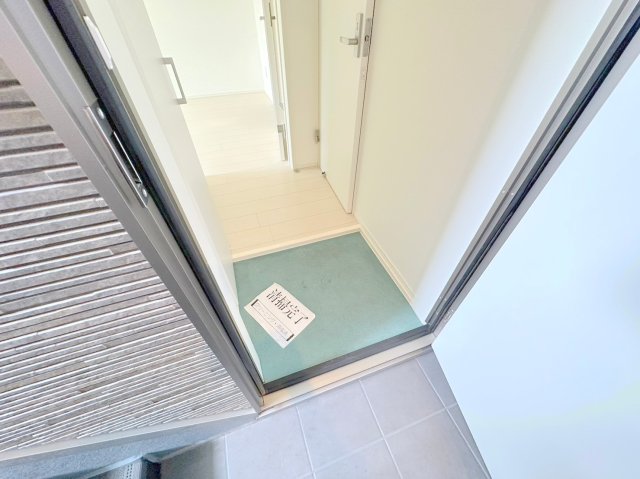 玄関　ゆったりとした玄関スペース