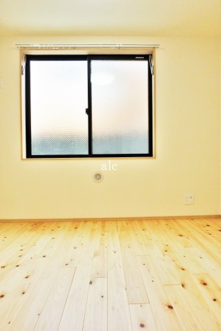 居室・リビング　内装は国産ヒノキ使用