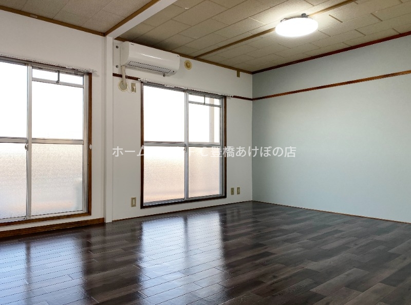 居室・リビング　同型別部屋写真