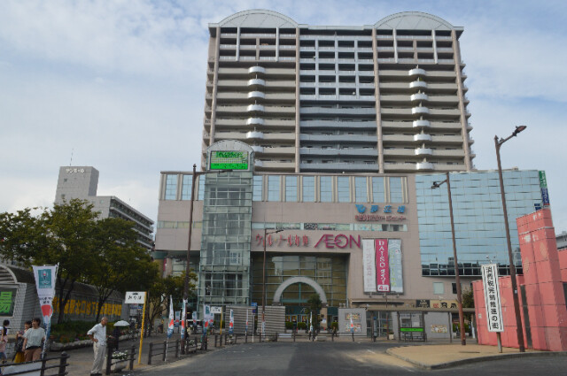 スーパー　イオン布施駅前店（スーパー）まで657m