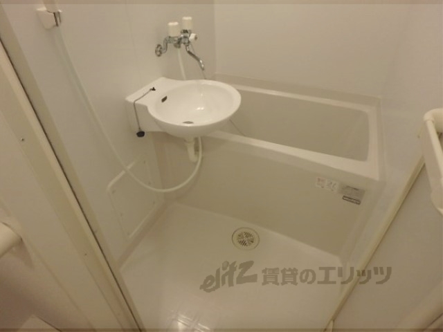 バス・シャワールーム　バス