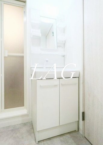 洗面設備　洗面台です。