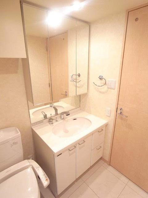 洗面設備　忙しい朝には欠かせない洗面所です