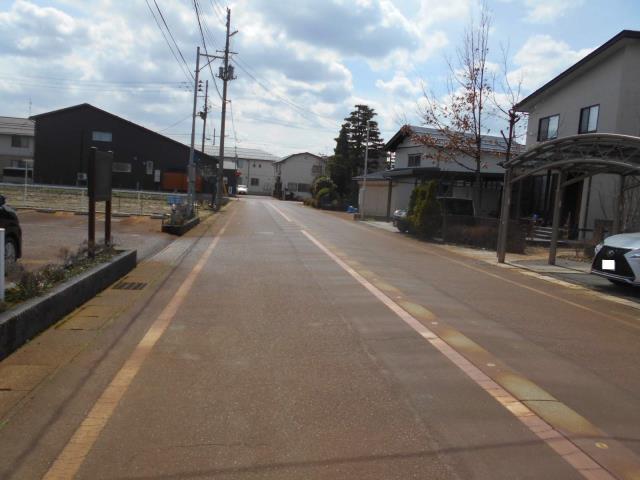 その他　前面道路（その他）まで0m