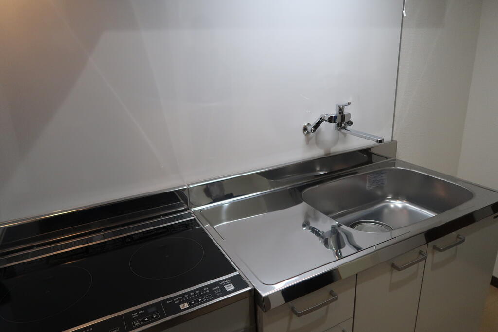 キッチン　IHは２口、グリル付き！広めのキッチンで調理しやすい！