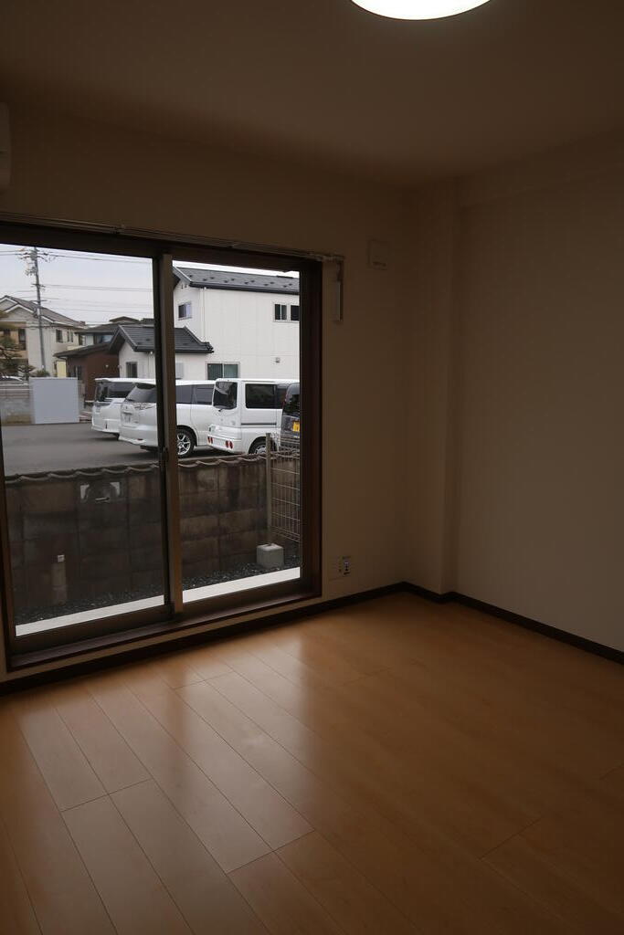 居室・リビング　令和６年２月完成！ネット使用料不要！２口IH、独立洗面台付！