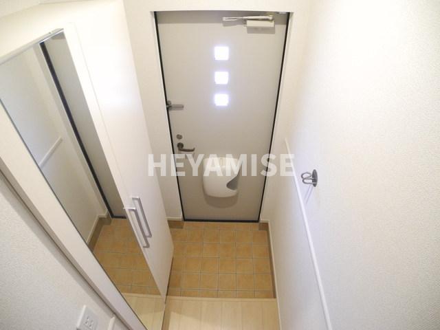 玄関　※室内画像は類似物件のもの