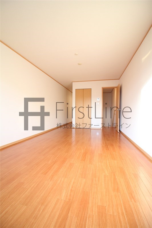 居室・リビング　写真は反転タイプ