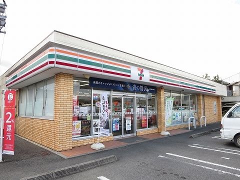 コンビニ　セブンイレブンさん（コンビニ）まで1500m