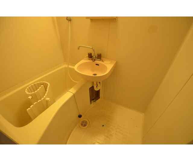 バス・シャワールーム　?