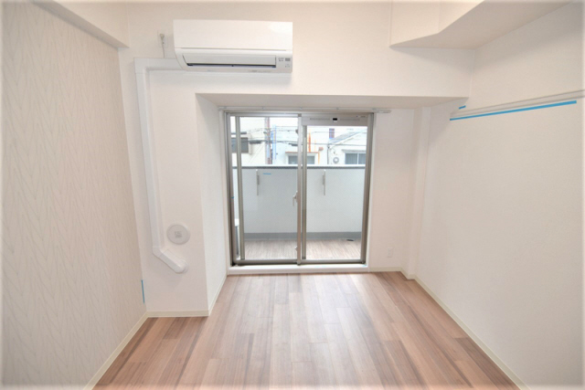 居室・リビング　写真は反転タイプの別のお部屋の写真です