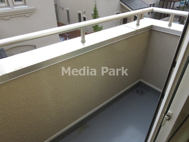 バルコニー　同物件・他のお部屋の参考写真です。