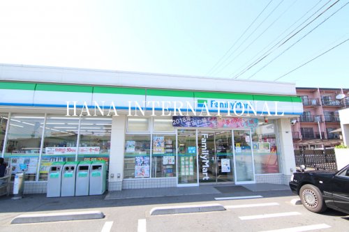 コンビニ　ファミリーマート千葉道場北二丁目店（コンビニ）まで838m