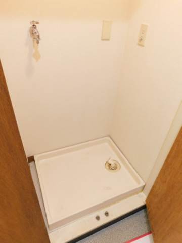 その他設備　室内洗濯機置き場　扉付き