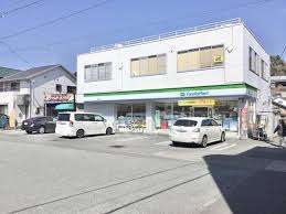 コンビニ　ファミリーマート蒲原本町店（コンビニ）まで418m