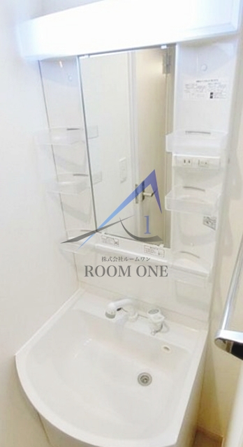 洗面設備　独立洗面台です。