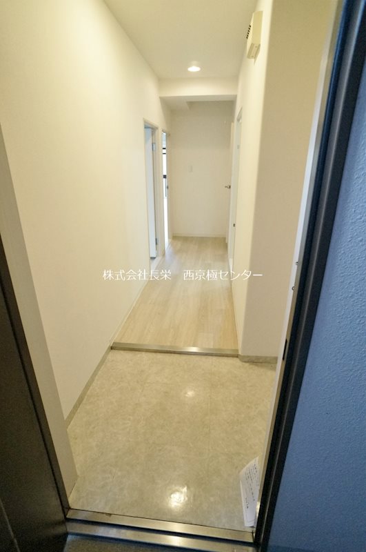 玄関　実際のお写真と異なります。現状優先となります。