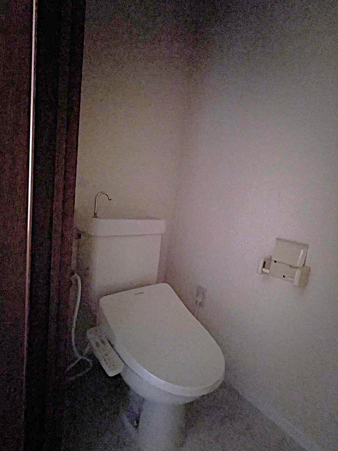 トイレ　温水洗浄暖房便座付、未使用です。