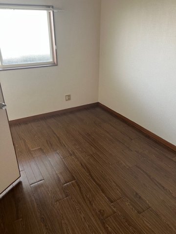 居室・リビング　個人の部屋や寝室として使える洋室です