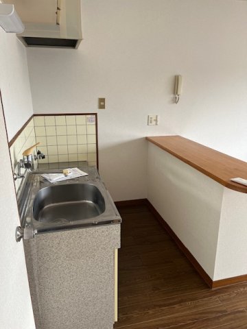 キッチン　コンパクトなキッチンで掃除もラクラク