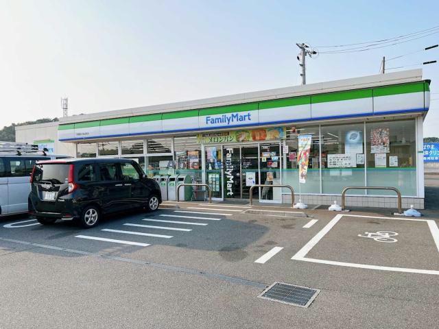 コンビニ　ファミリーマート宇部南小羽山町店（コンビニ）まで1271m