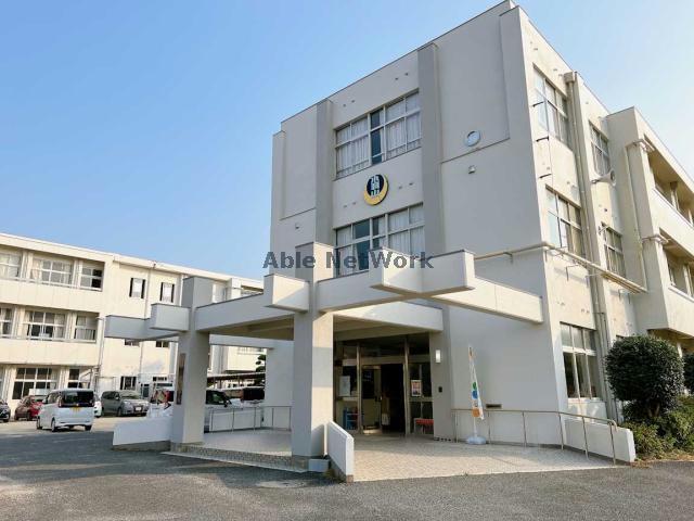 小学校　宇部市立小羽山小学校（小学校）まで1598m