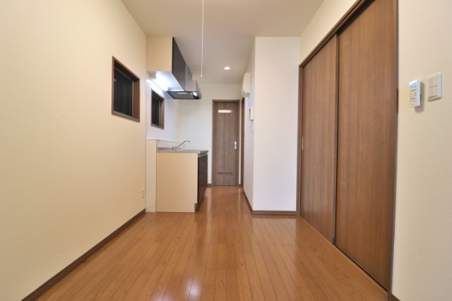 居室・リビング　６．１帖のダイニングキッチン！