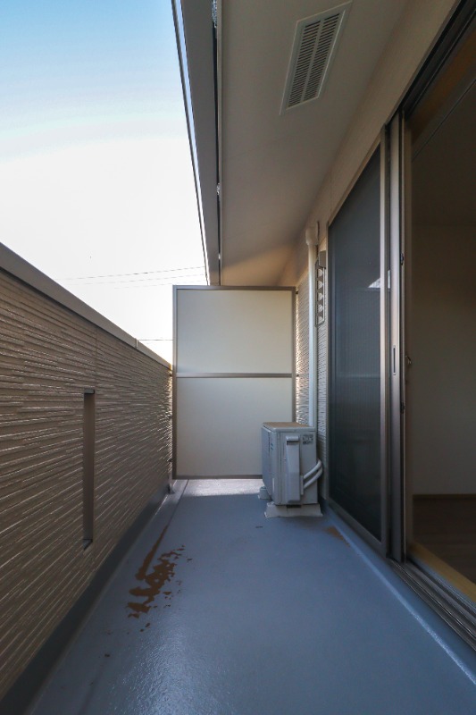 バルコニー　図面と現状に相違がある場合には現状を優先