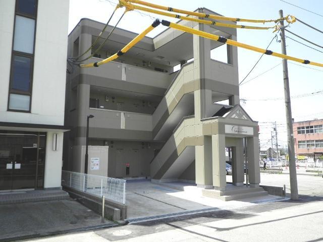 その他共有部分　外観写真（昼）